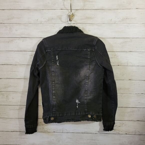 Boutique Brand Sherpa Lined Black Denim Jean Jacket Raw Frayed Hem Size XS/Small - Picture 3 of 11
